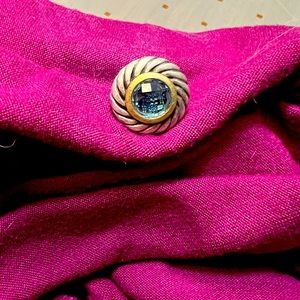 ONE David Yurman Cookie Topaz Single Stud Earring willing to buy if u have spare